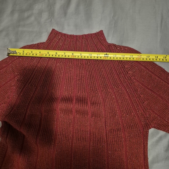 Women's Ribbed Knit Sweater - Red - Picture 7 of 8